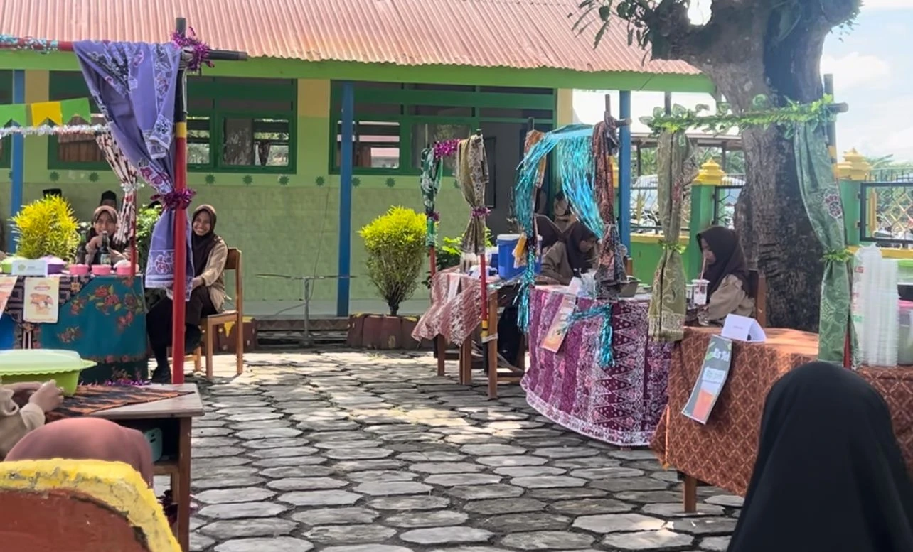 Kemeriahan Bazar Hadir Lagi di MTs. DDI Ujung: Ajang Kreativitas dan Kebersamaan